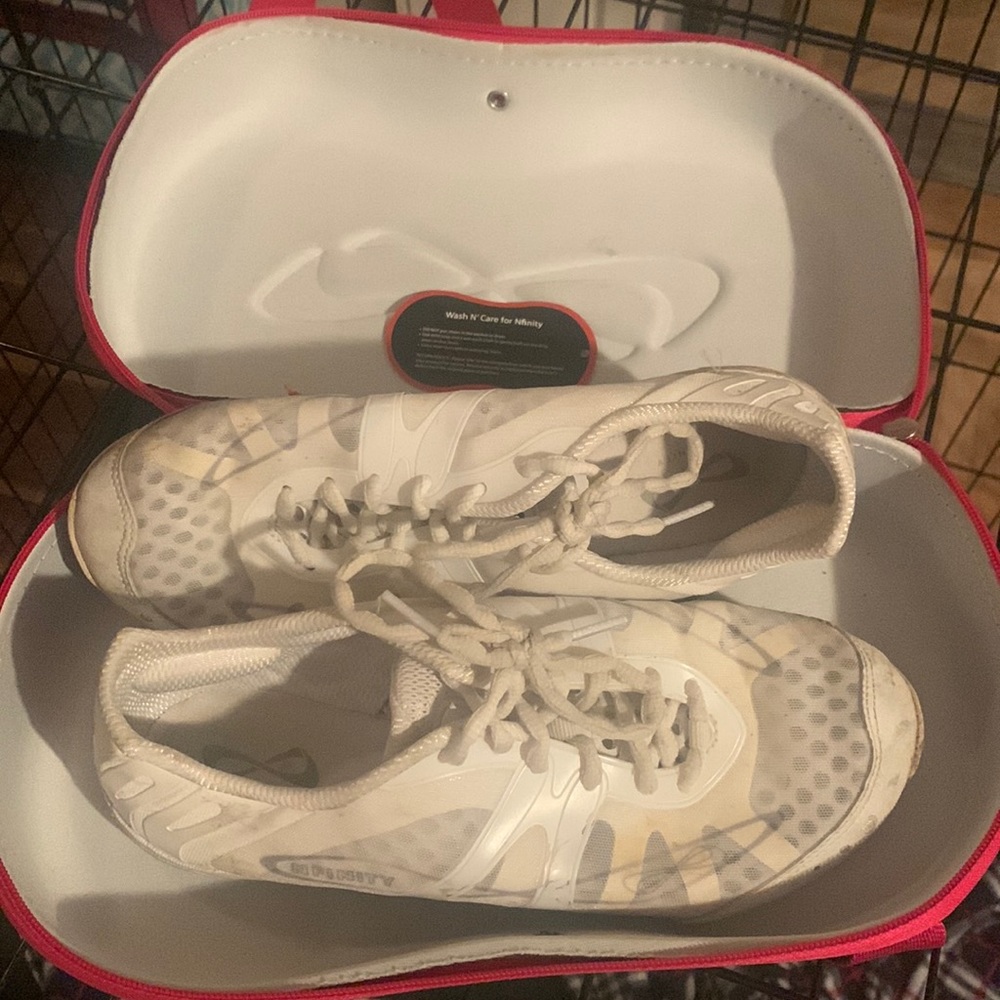Nfinity cheer shoes